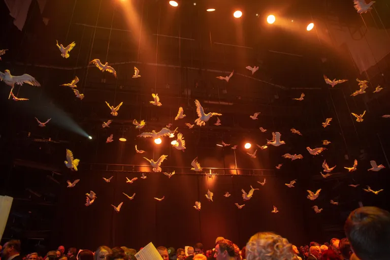 Eesti Vabariigi 102.  aastapäeva puhul korraldati Eesti presidendi vastuvõtt Viljandi teatris Ugala.