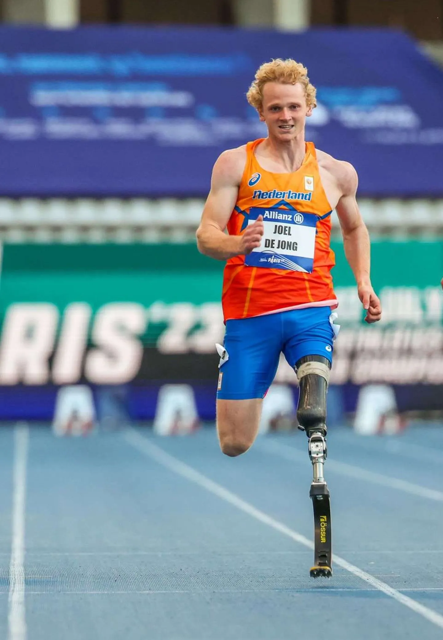 Чемпион Паралимпийских игр в Париже по прыжкам в длину и чемпион мира в беге на 100 метров Джоэль де Йонг будет соревноваться на стадионе Хейно Липпа в Йыхви 21 июня.