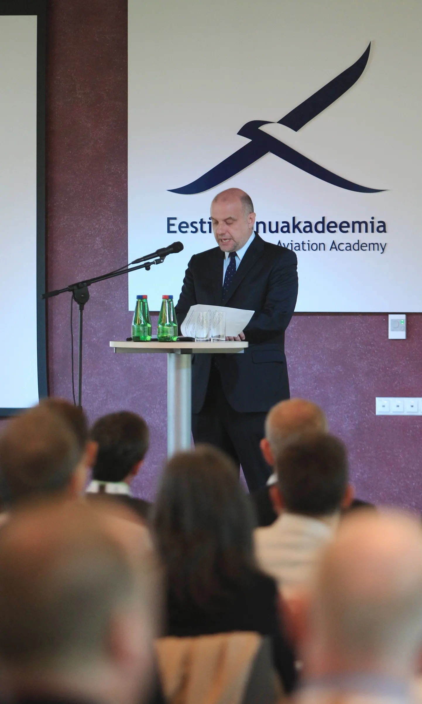 Kaitseminister Jüri Luik tõdes, et kõrgtehnoloogilistest sõdimisviisidest on saanud tänapäeva relvastatud konflikti lahutamatu osa.