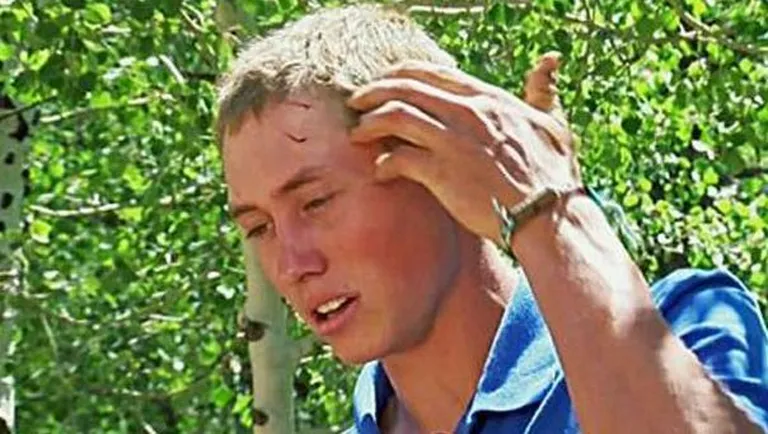 19-aastane Dylan, kes sai karu käest pureda