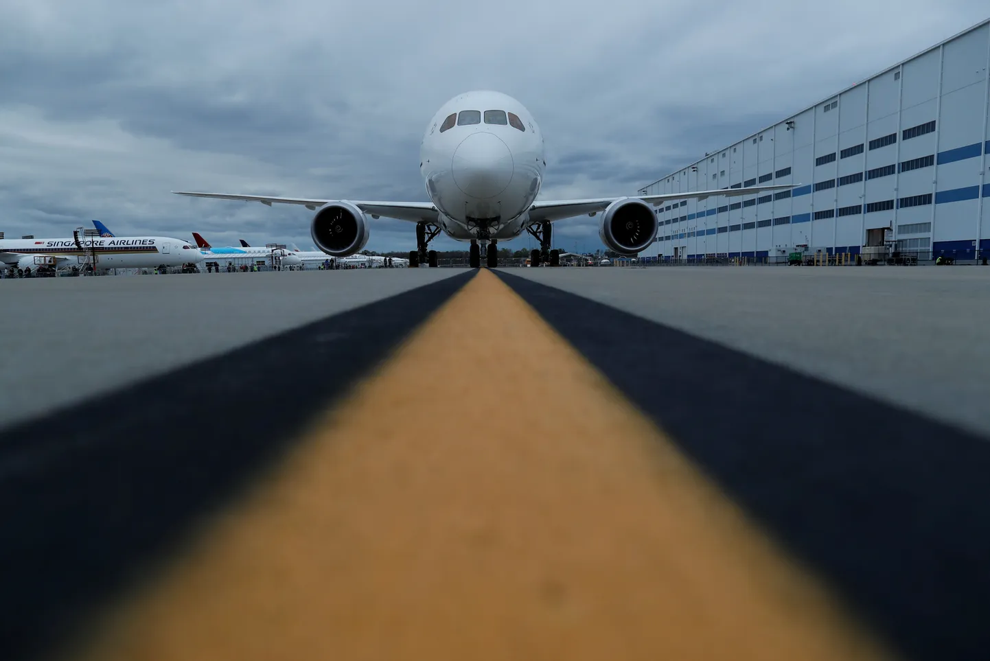 Американский самолетостроительный концерн Boeing заключил контракт c германской DHL общей  стоимостью $4,7 млрд
