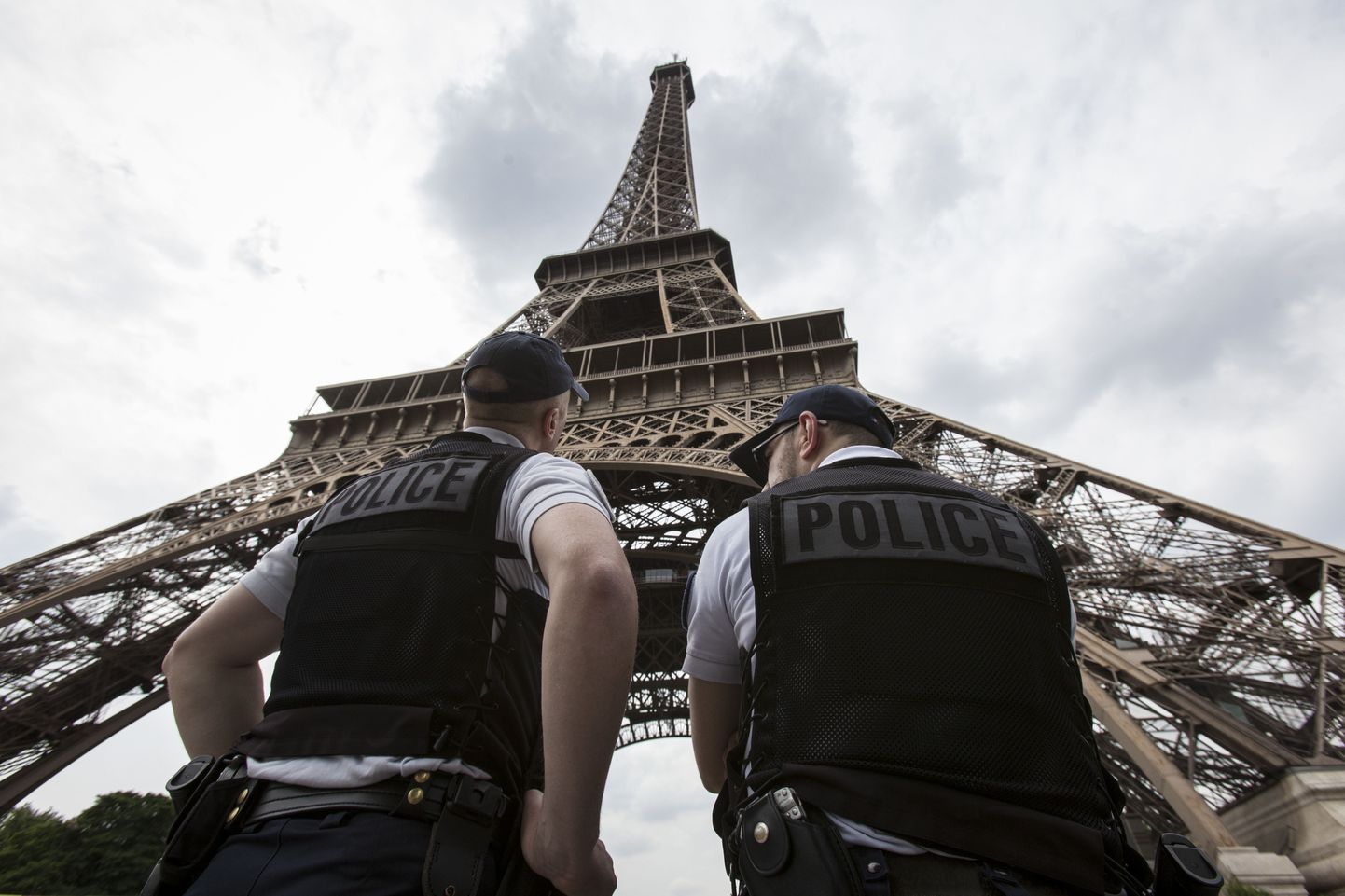 Politseinikud Pariisis. Pilt on illustratiivne