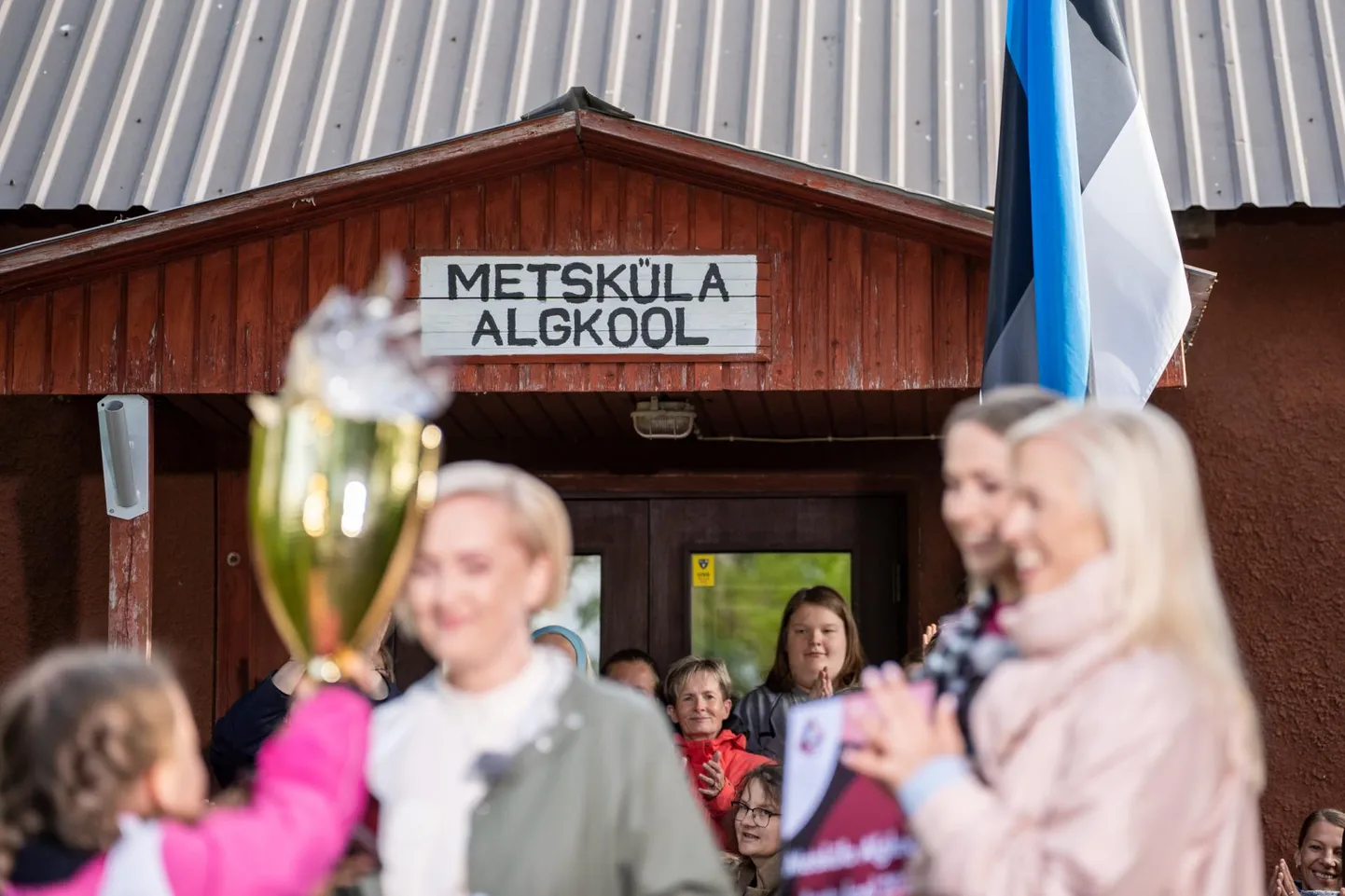 Metsküla algkool.