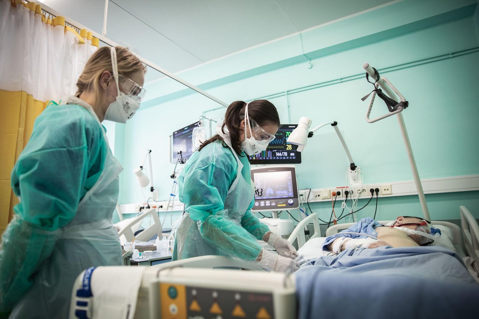Haiglad peavad hakkama patsiente selekteerima. Pildil Põhja-Eesti regionaalhaigla Covidi-osakond.