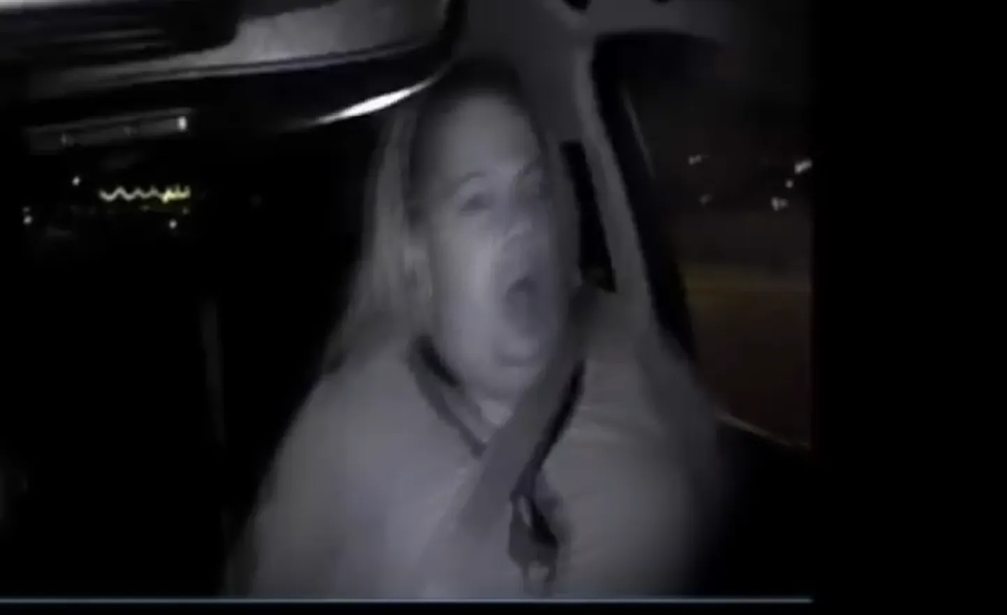 Kaader auto pardakaamera videost