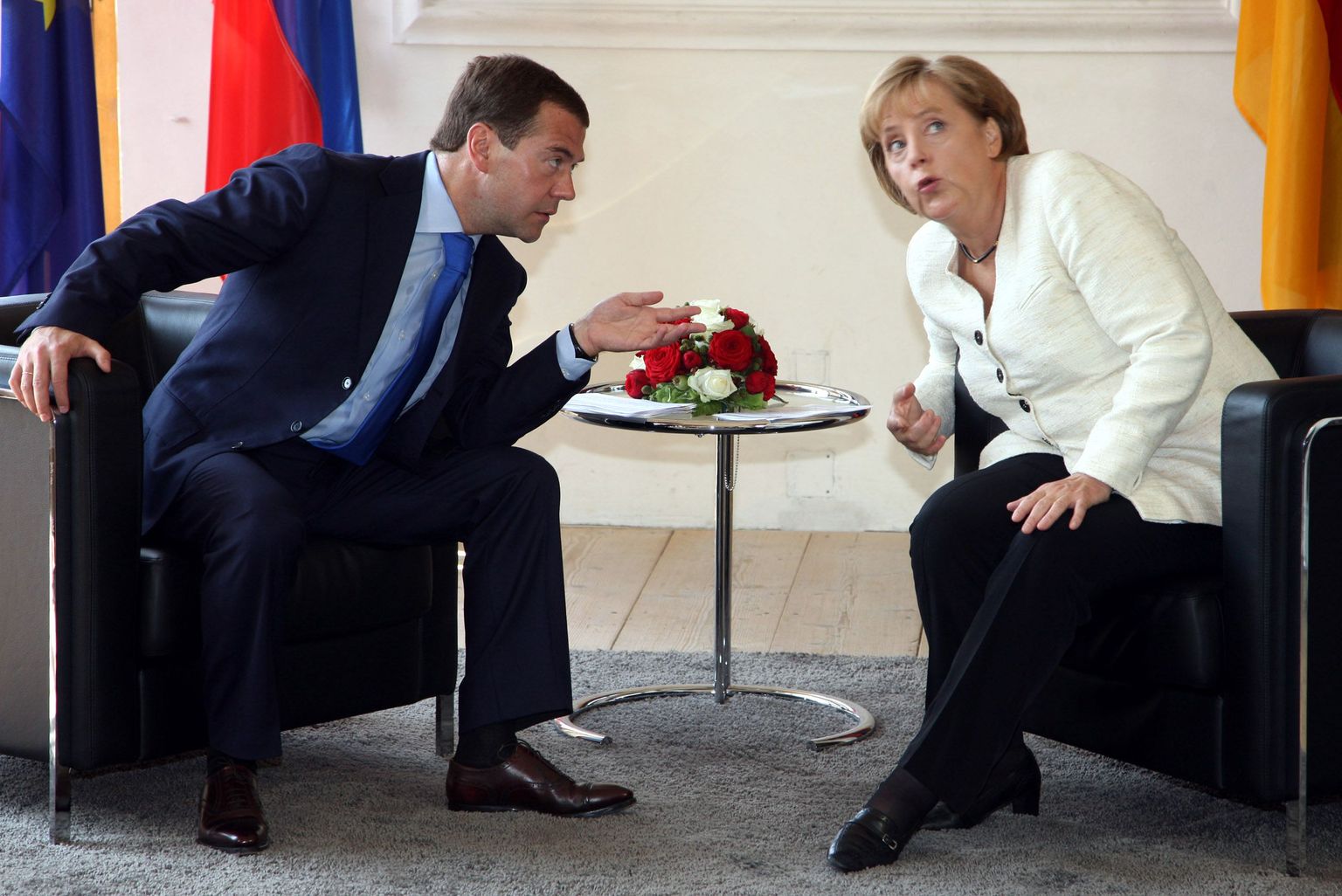 Angela Merkel (paremal) ja Dmitri Medvedev.