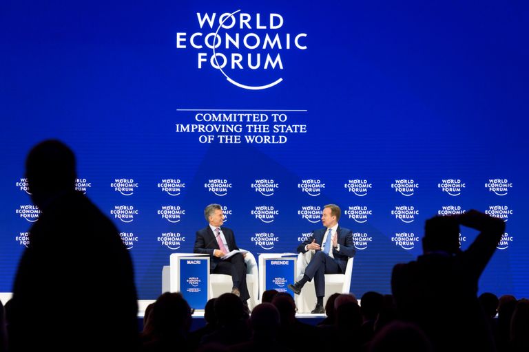 Maailma Majandusfoorum Šveitsis Davosis. Pildil Argentina president Mauricio Macri (vasakul) ja Maailma Majandusfoorumi president Borge Brende