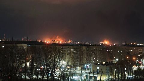 VIDEO ⟩ Ukraina veic dronu triecienus Toljati un Taganrogai