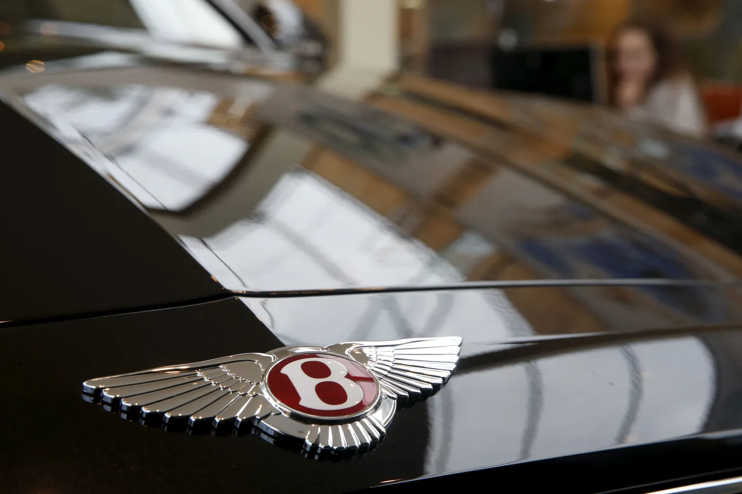 Bently autosalong Moskvas.
