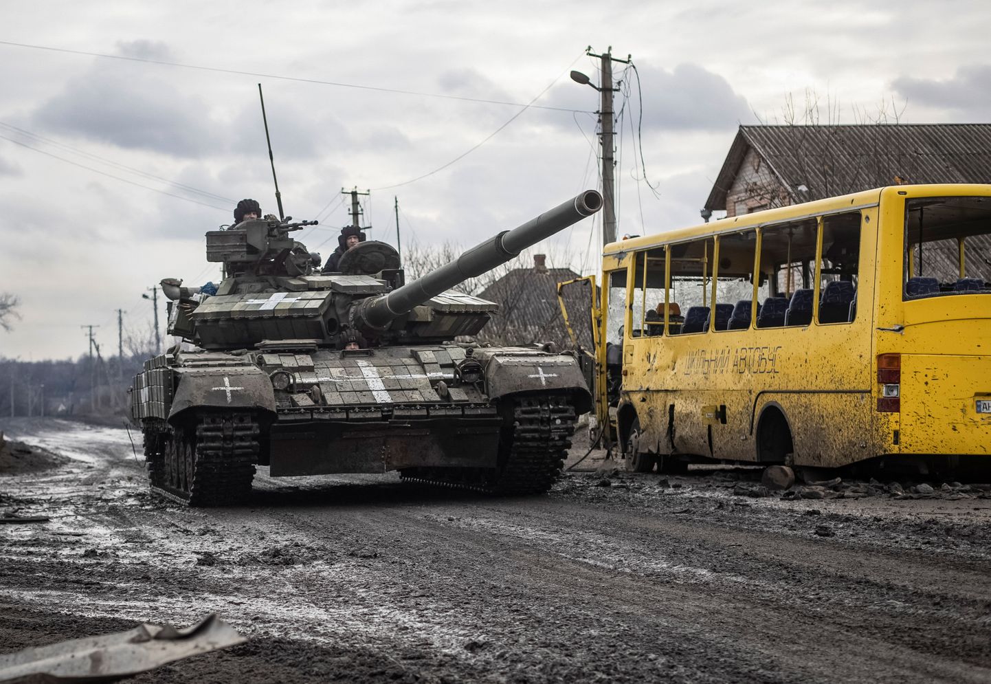 Ukrainlaste tank Torske külas.