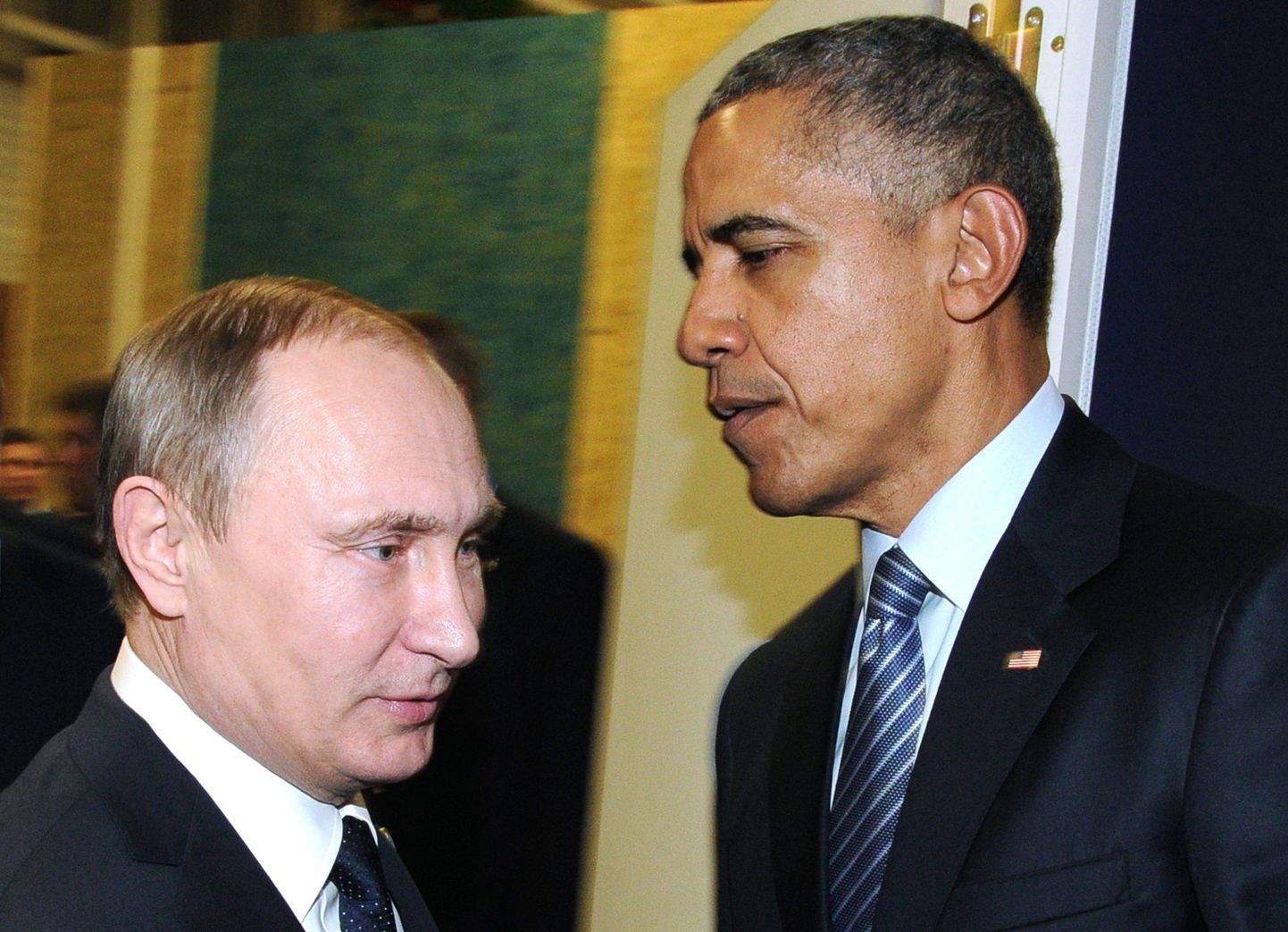 Vene president Vladimir Putin (vasakul) ja USA president Barack Obama täna kliimakonverentsil.