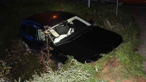 AVARII JÄRVAMAAL ⟩ Tallinna-Tartu maanteel sõitnud auto teekond lõppes esmalt teepiiretes, seejärel aga kraavis