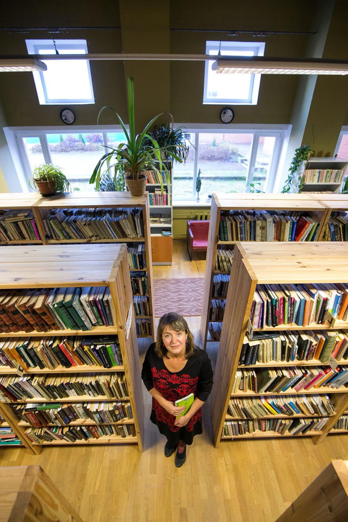 Aasta maaraamatukoguhoidja Allika Jüris juhatab Imavere raamatukogu 1988. aastast, kui lõpetas Viljandis kultuurikooli. Praeguses ruumis on tema igapäevatöö seotud kooliga.