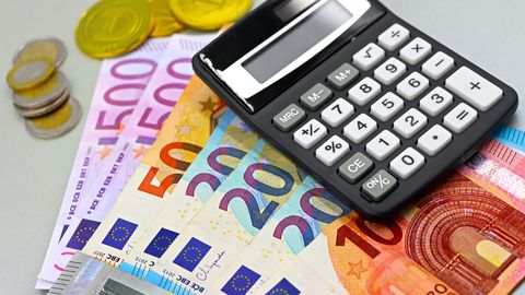 Estonia Enacts Law Requiring Salary Disclosure Before Job Interviews