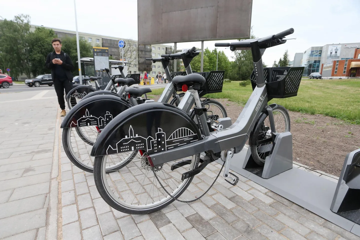 Paljud rattaringluse elektrirattad on katki.