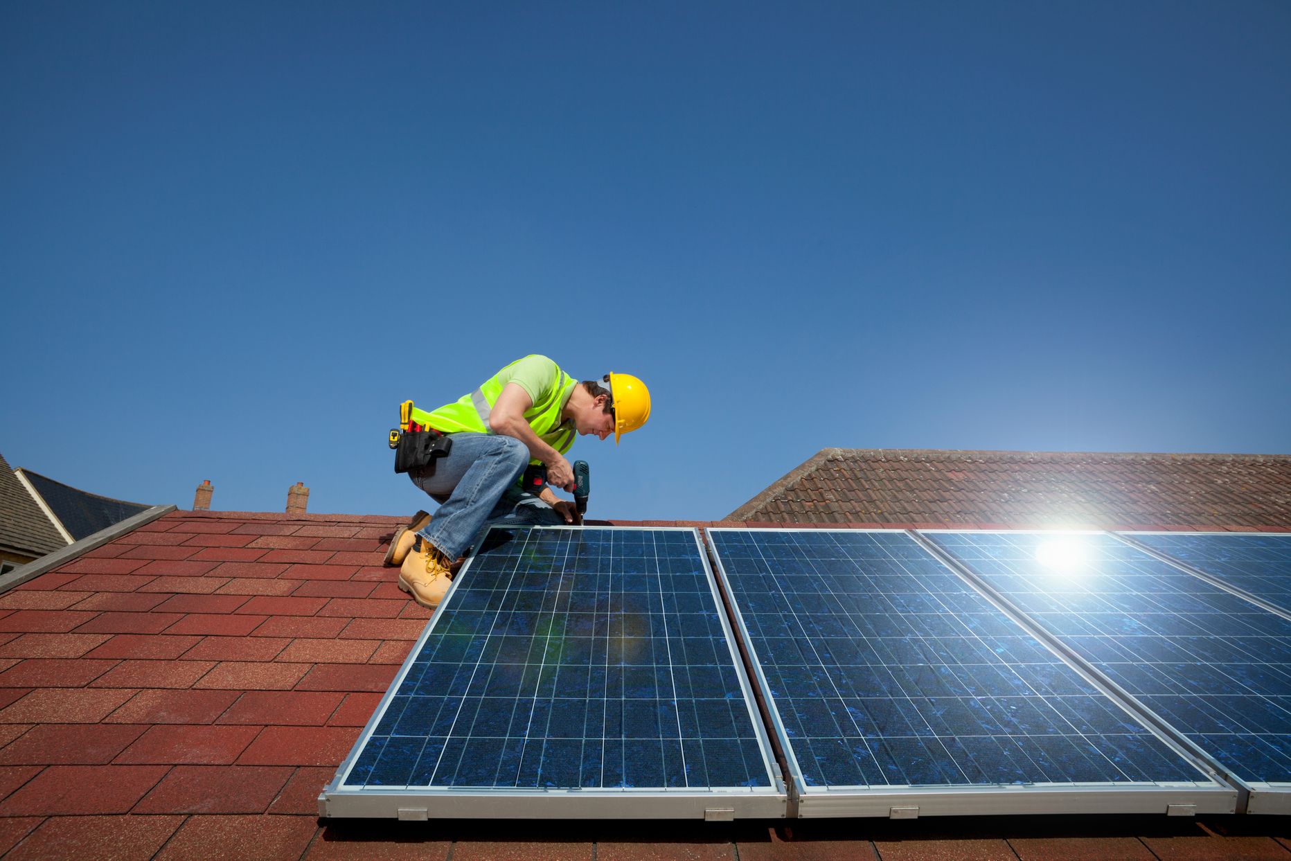 Планируется изменить правила продажи энергии, вырабатываемой солнечными батареями.