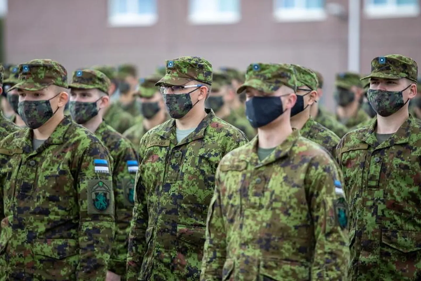Vande andmine 1. jalaväebrigaadi rivistusel Tapa sõjaväelinnakus.