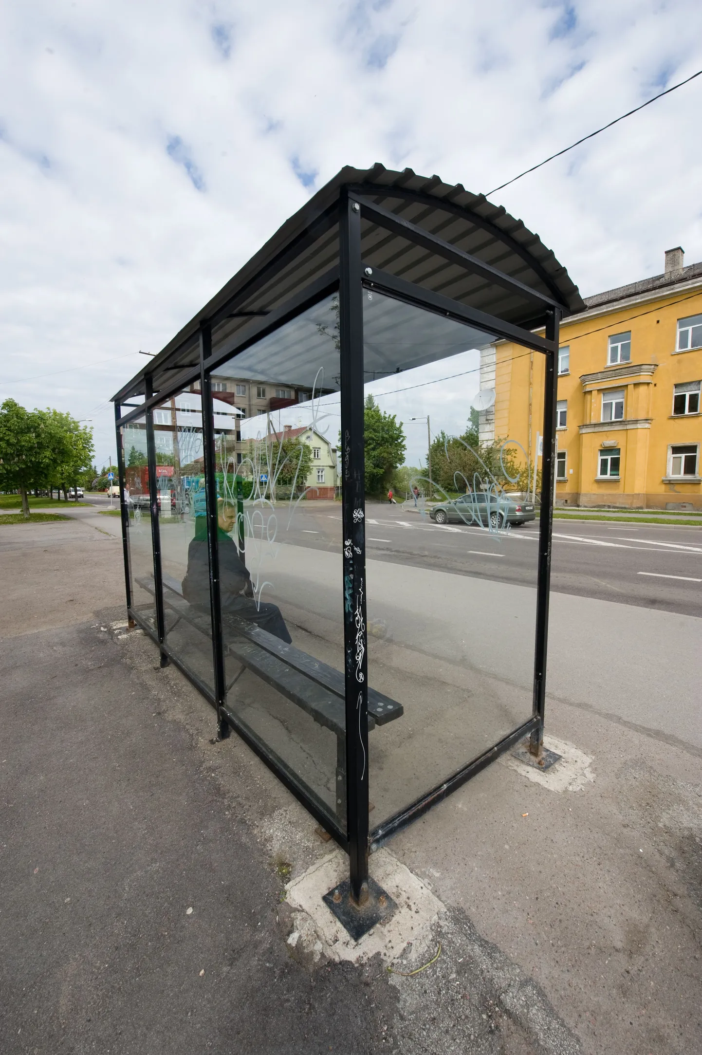 Автобусная остановка на улице Теэстузе. Иллюстративный снимок.