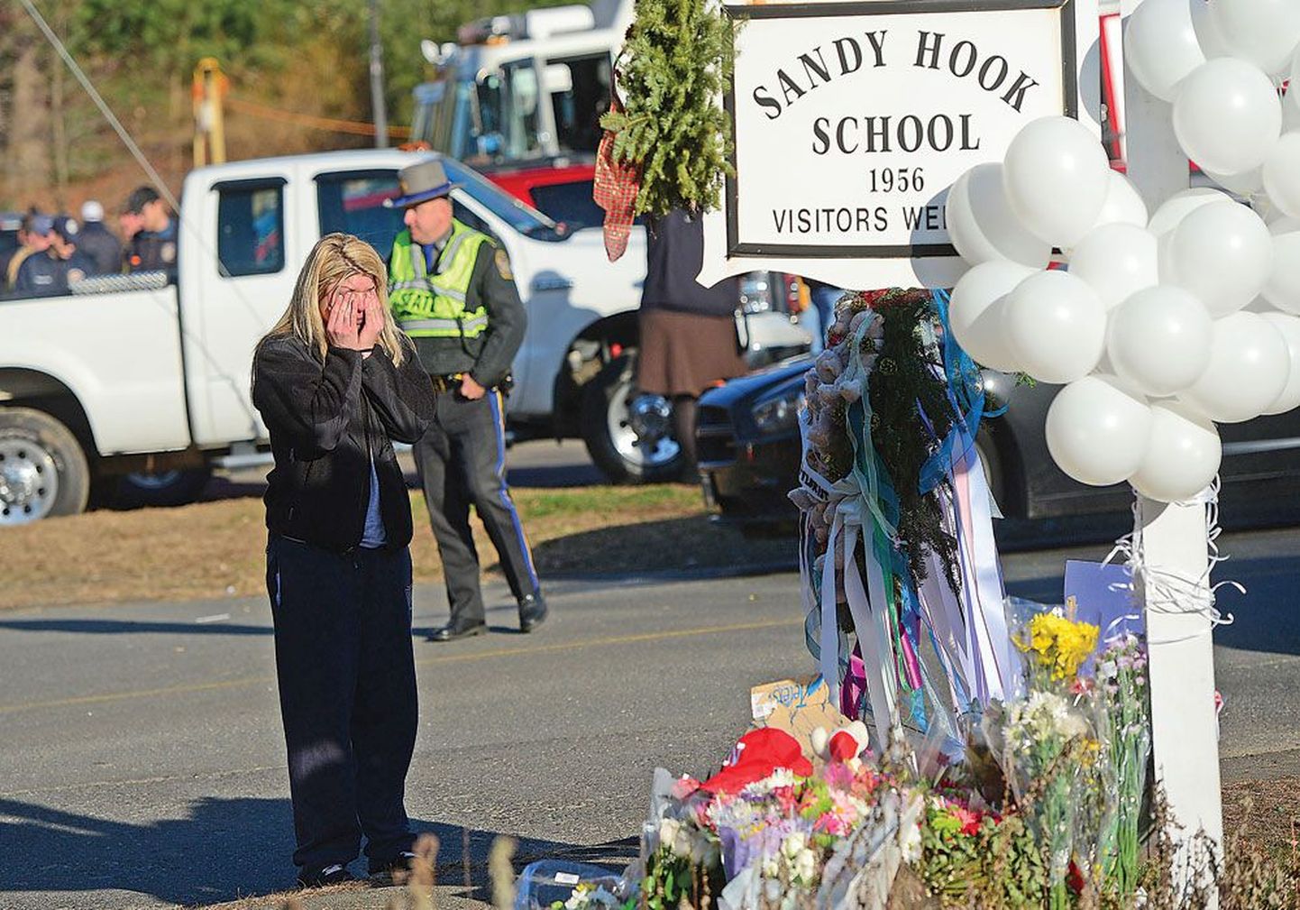 В связи с событиями в Сэнди Хук в США объявлен четырехдневный траур.