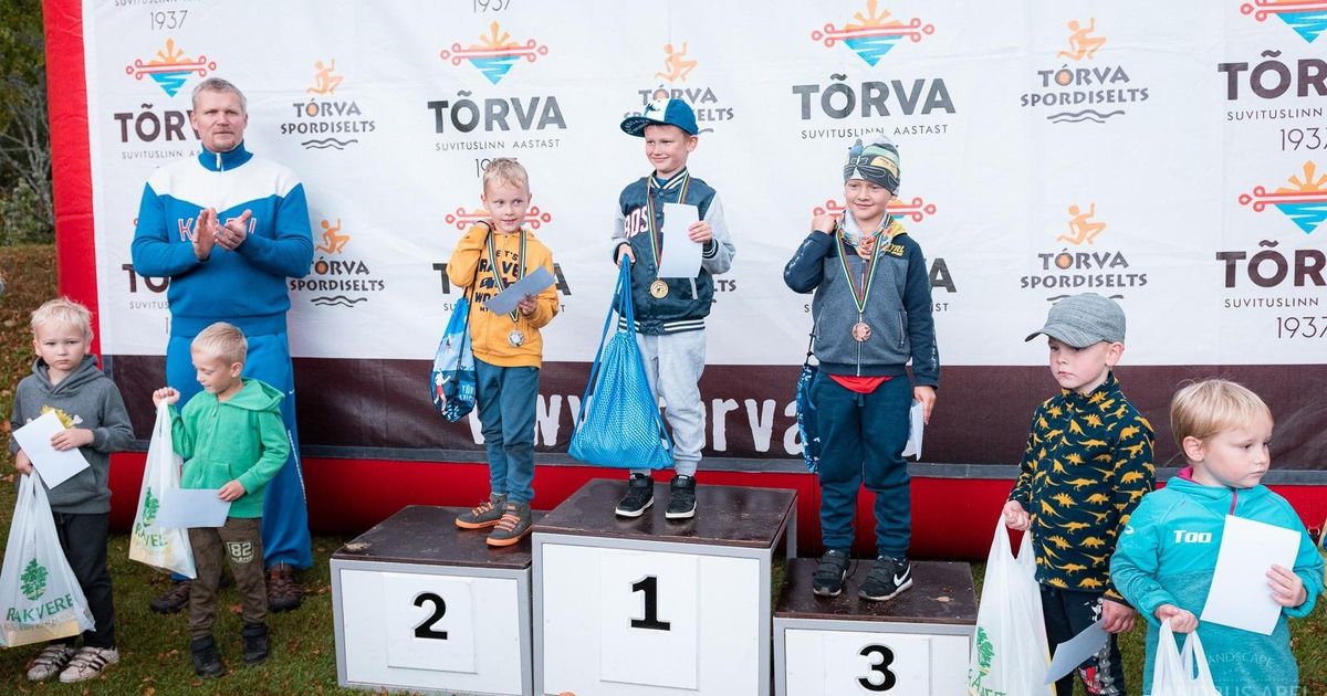 Noored panid end proovile kolmel alal