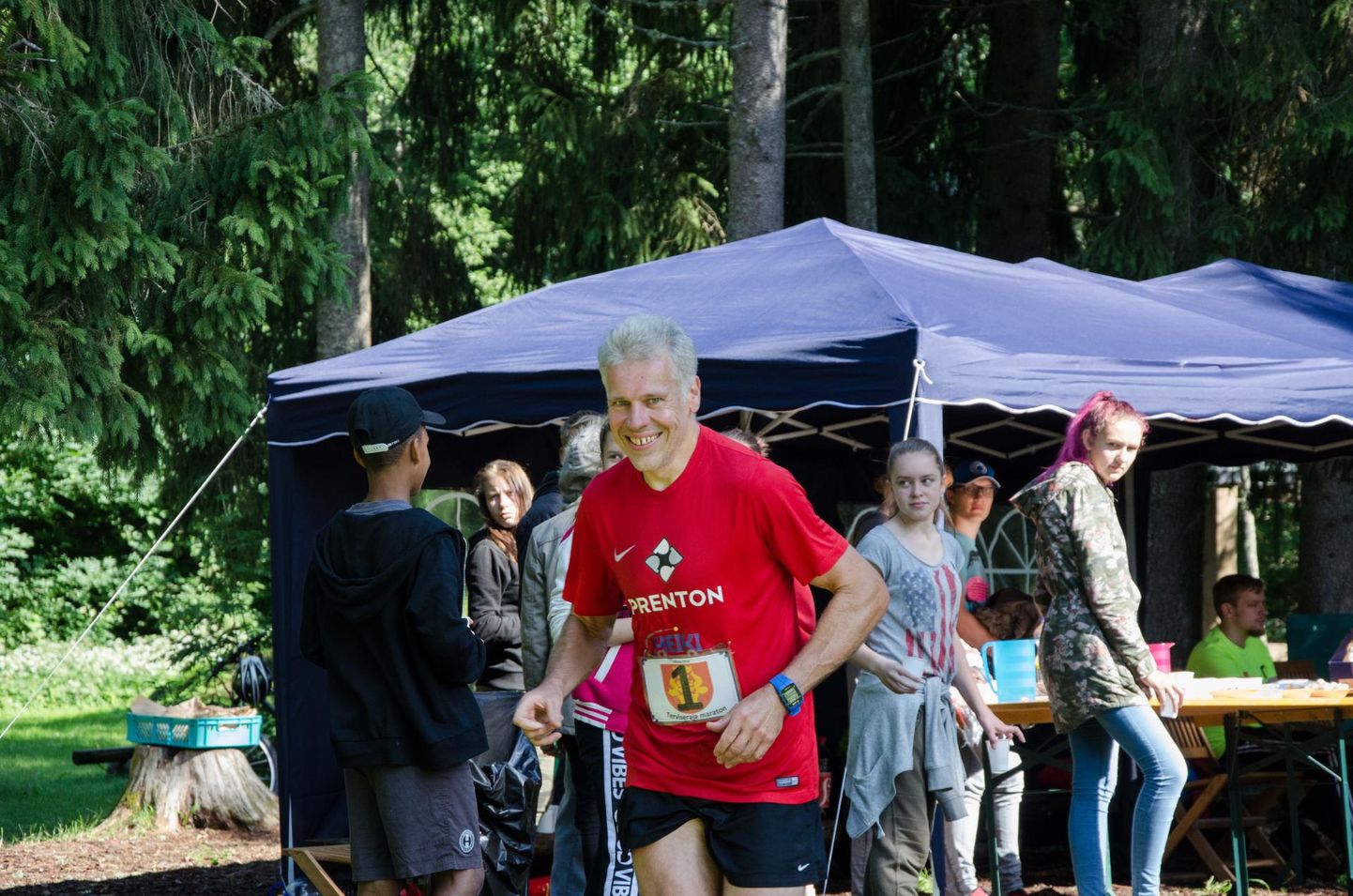 Palju maratone läbinud Enno Rohelpuul (pildil) tuli mõte Võhma terviserajal maraton korraldada siis, kui tal olid põlved haiged ja treenida oli parem pehmel pinnasel.
