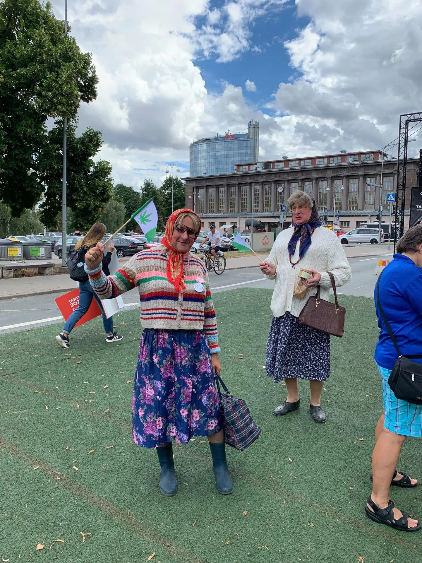 Kanepi valla väärikad esindajad Anni ja Senni