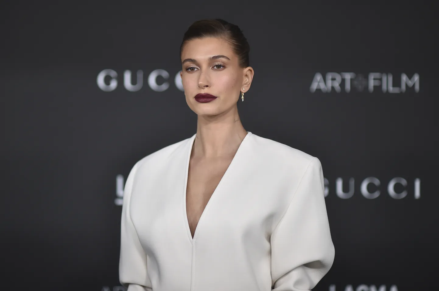 Hailey Bieber.