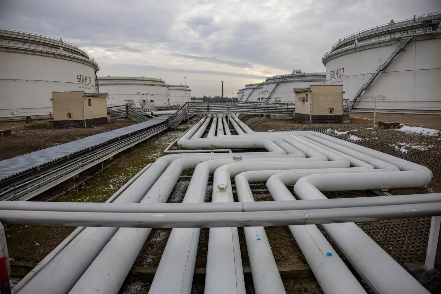 Государственная нефтетранспортная компании Чехии MERO ČR сообщила об остановке поставок российской нефти по южной ветке нефтепровода «Дружба».