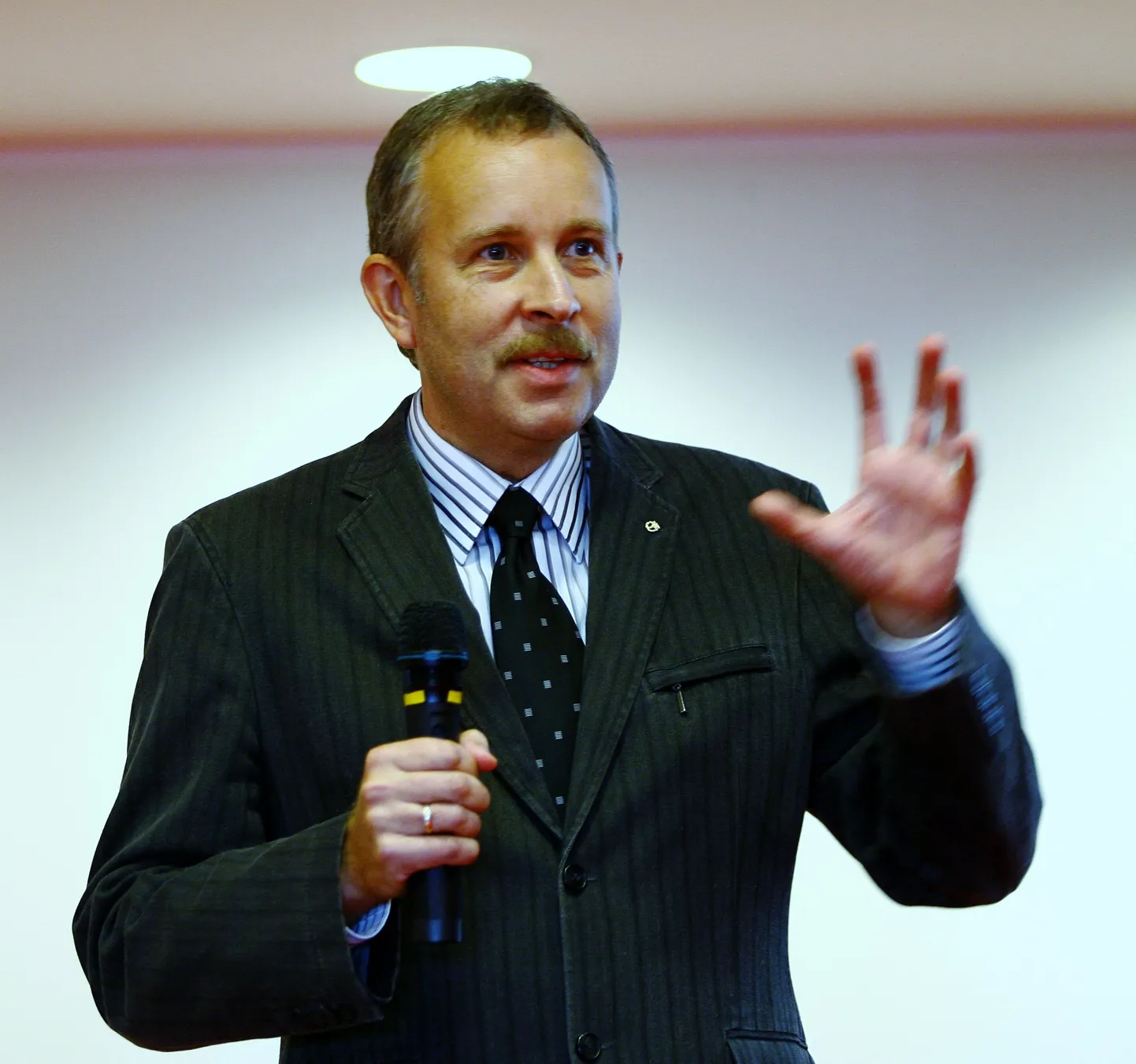 Tartu Ülikooli tervishoiuinstituudi juhataja ja tervishoiukorralduse professor Raul-Allan Kiivet.