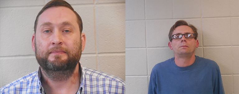 Metamfetamiini tootmises süüdistatavad keemiaõppejõud Terry Bateman ja Bradley Rowland (vasakul)