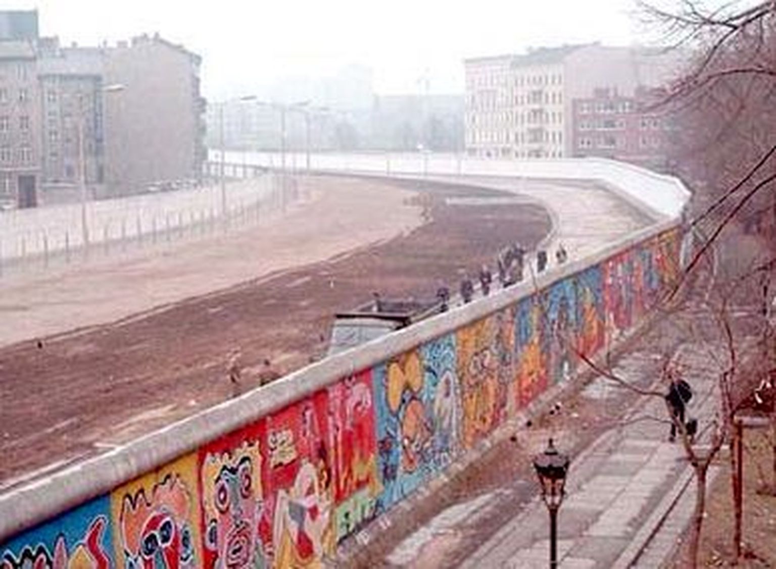 Берлинская стена в 1986 году