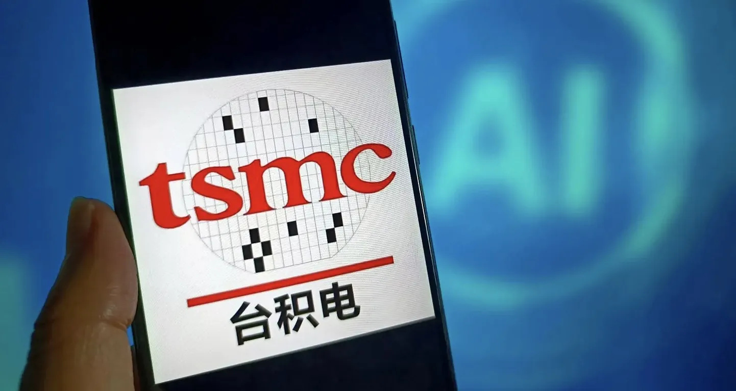 Taiwani kiibitootja TSMC leidis oma kiibi Huawei telefonist – millise kolmanda osapoole kaudu see sinna jõudis, pole teada. Seni avaldamata ettevõte enam TSMC kiipe ei saa.