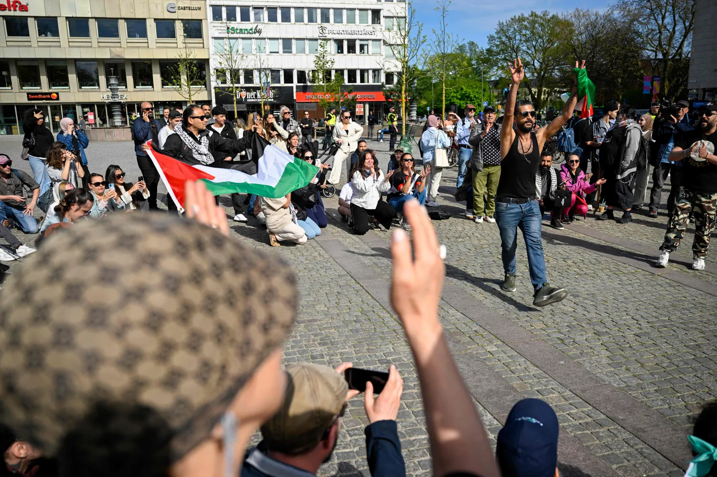 Palestiina-meelne protest täna Malmö Gustav Adolfsi linnaväljakul.