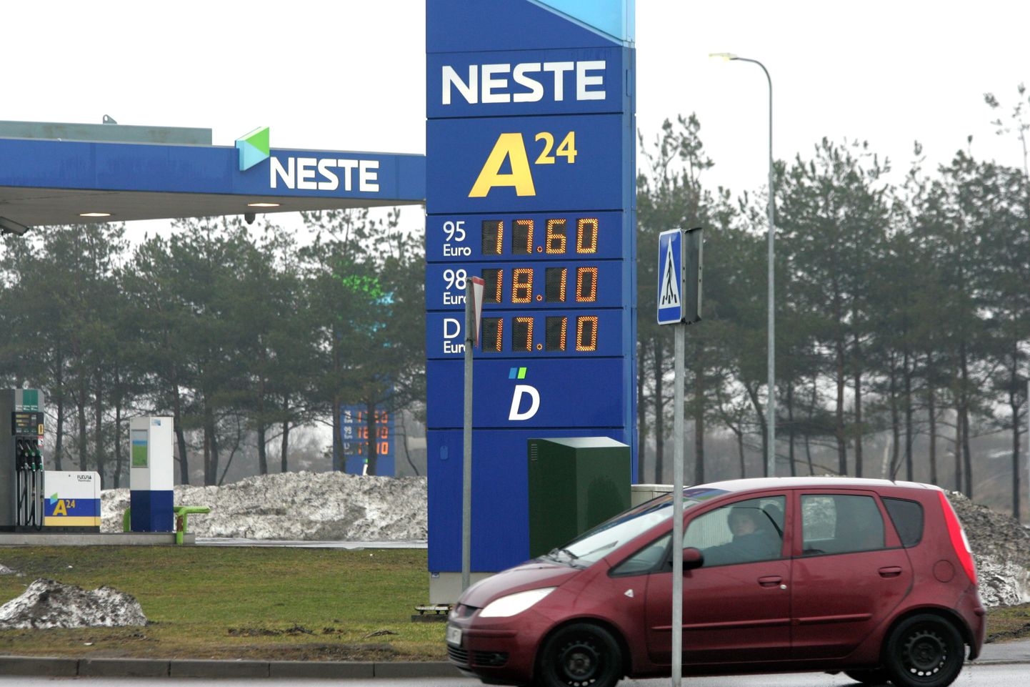 Цены на бензин по состоянию на 6 апреля.