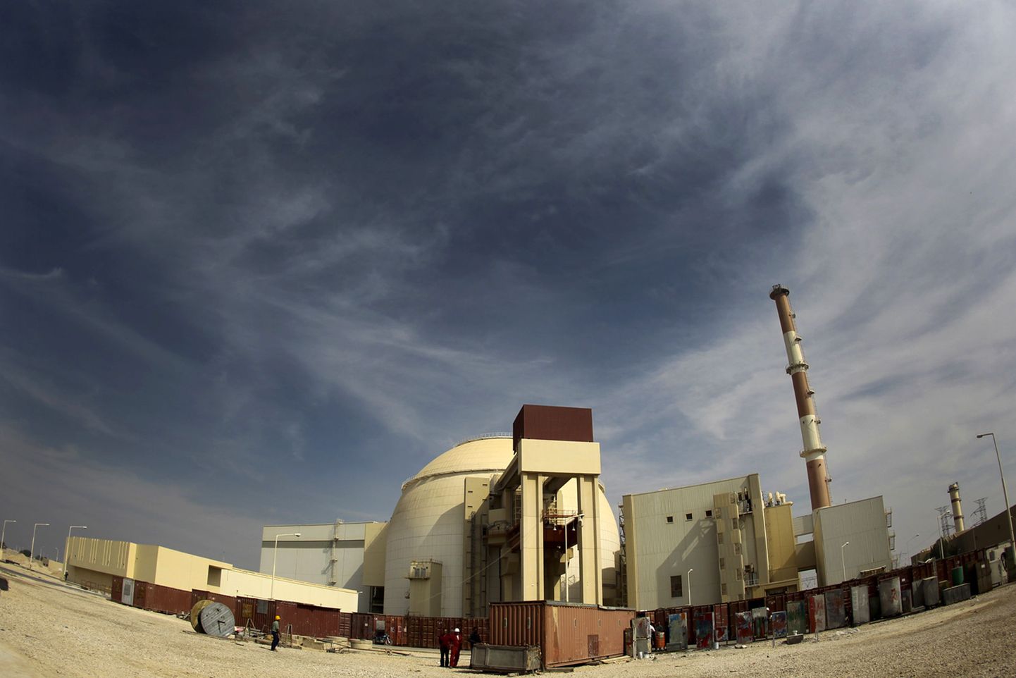 Iraani esimene, Bushehri tuumaelektrijaam.