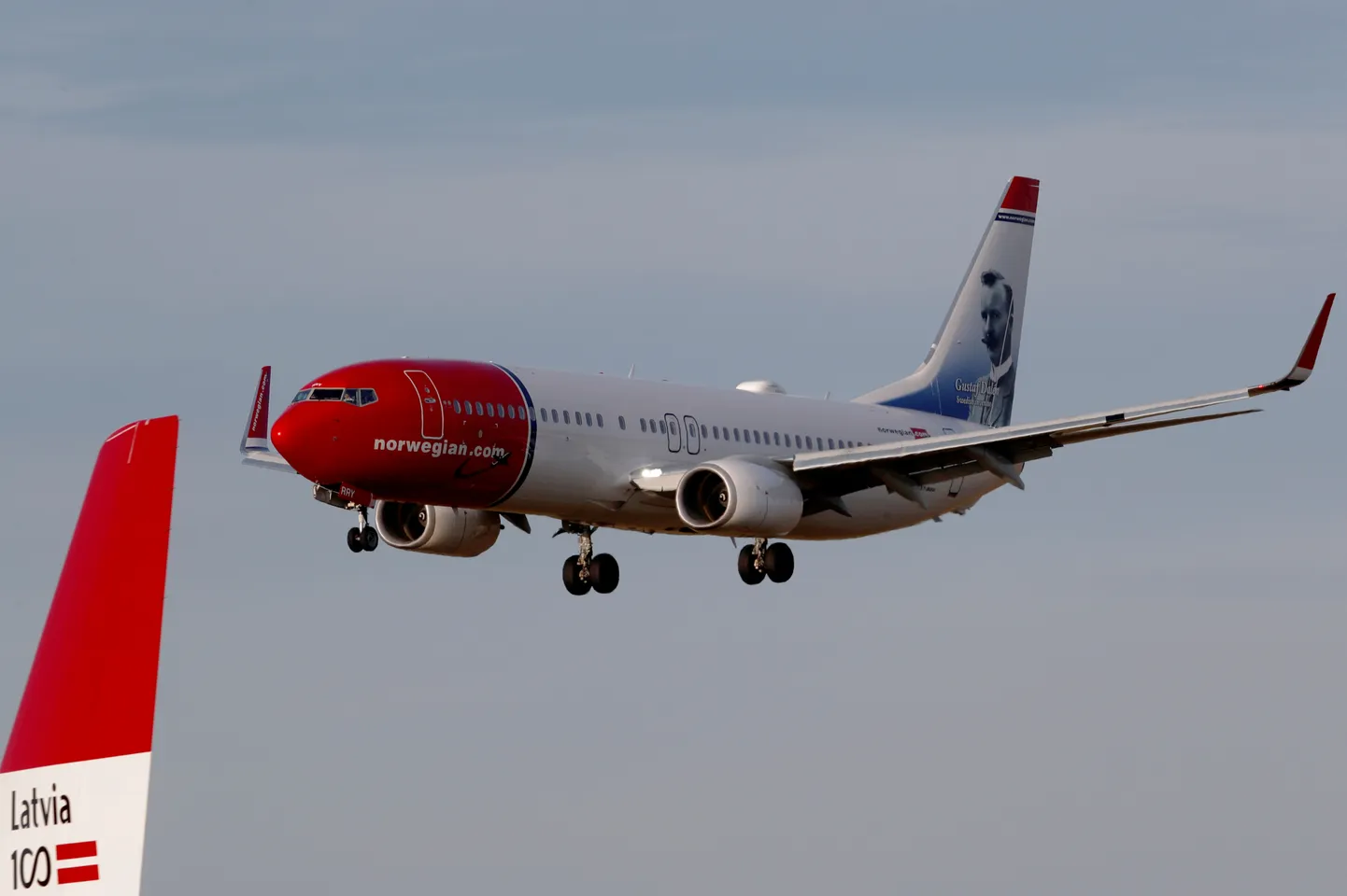 Norwegian Airi Boeing 737-800