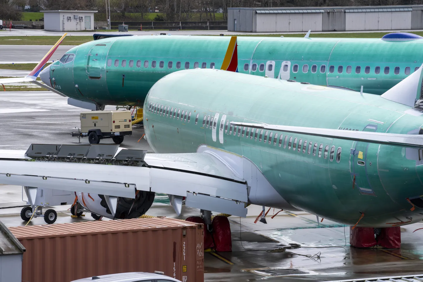 Boeing 737 MAX 9 lennukid viimast lihvi saamas Boeingu Rentoni tehase lähedal asuval lennuväljal.