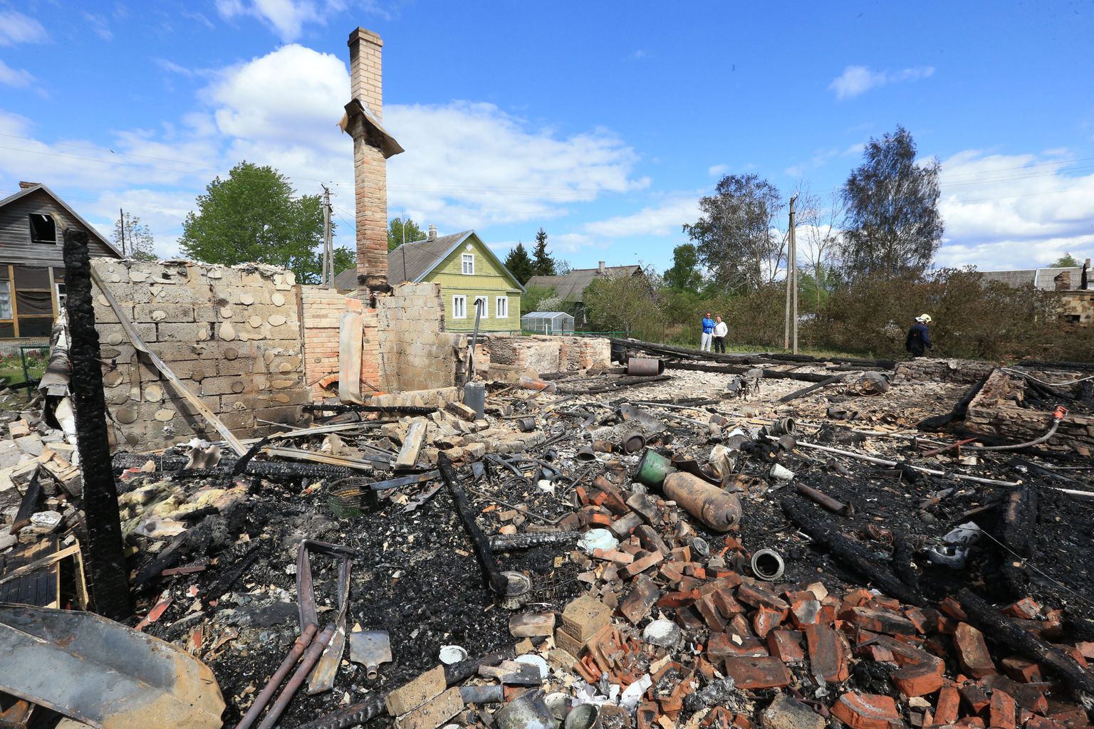 Piirissaarel põles maha kolm maja ja vanausuliste palvemaja