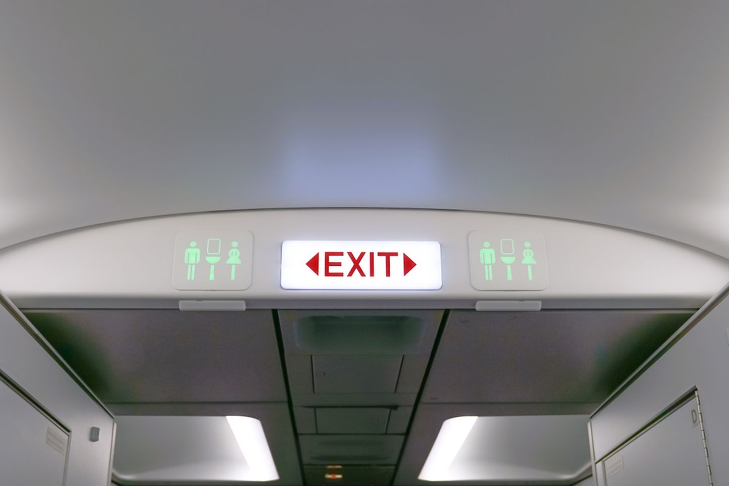 Туалет на борту самолета. Снимок иллюстративный.
