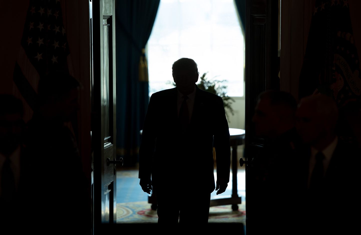 Donald Trump sisenemas 8. jaanuaril Valges Majas pressikonverentsiruumi