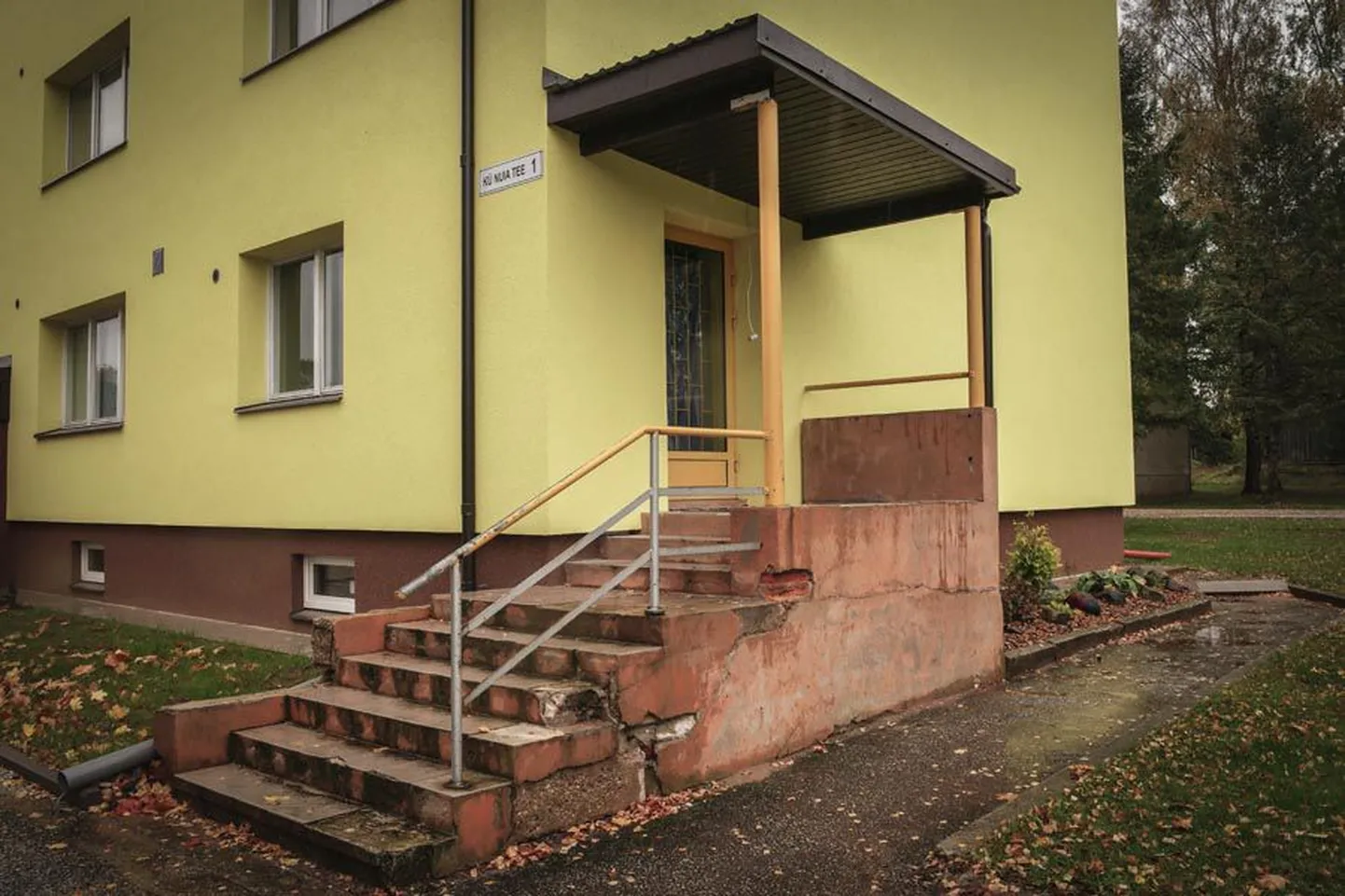 Korteriühistut ootab lühikese aja jooksul ees juba teine kohtuistung. Kui esimene käis praakkatuse üle, siis nüüd on teemaks kaasaomandis trepp ja varikatus.