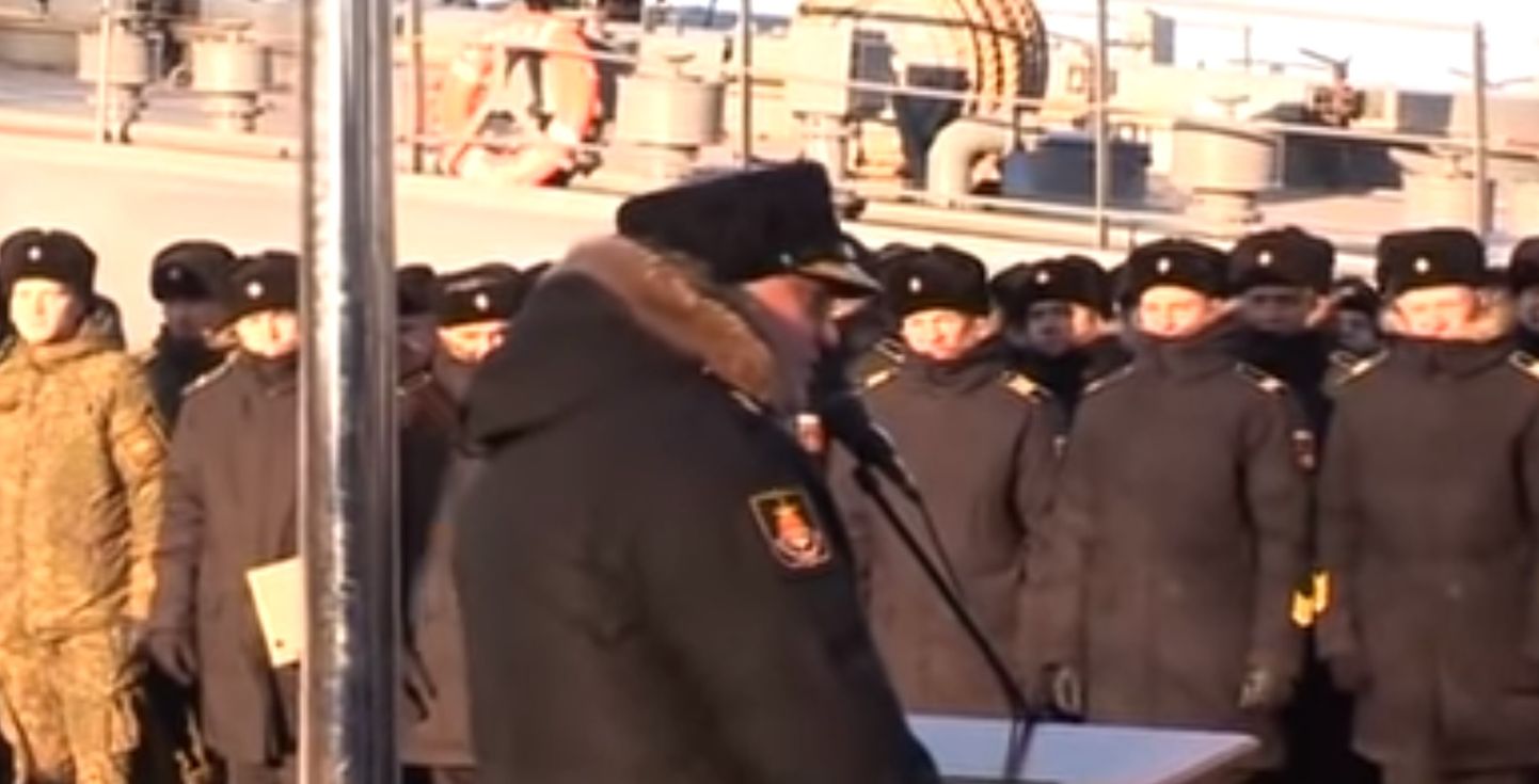 Viitseadmiral Igor Muhametšin kõnet pidamas.