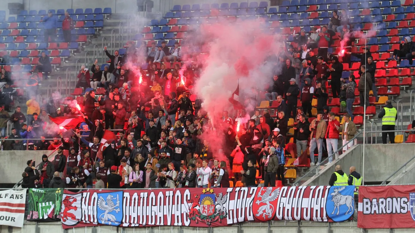 Latvijas futbola izlases fani.