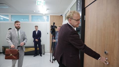 FOTOD ⟩ Malluka ja Brigitte Susanne Hundi kohtulahing jätkub: BSH esindaja soovis istungi kinniseks kuulutamist
