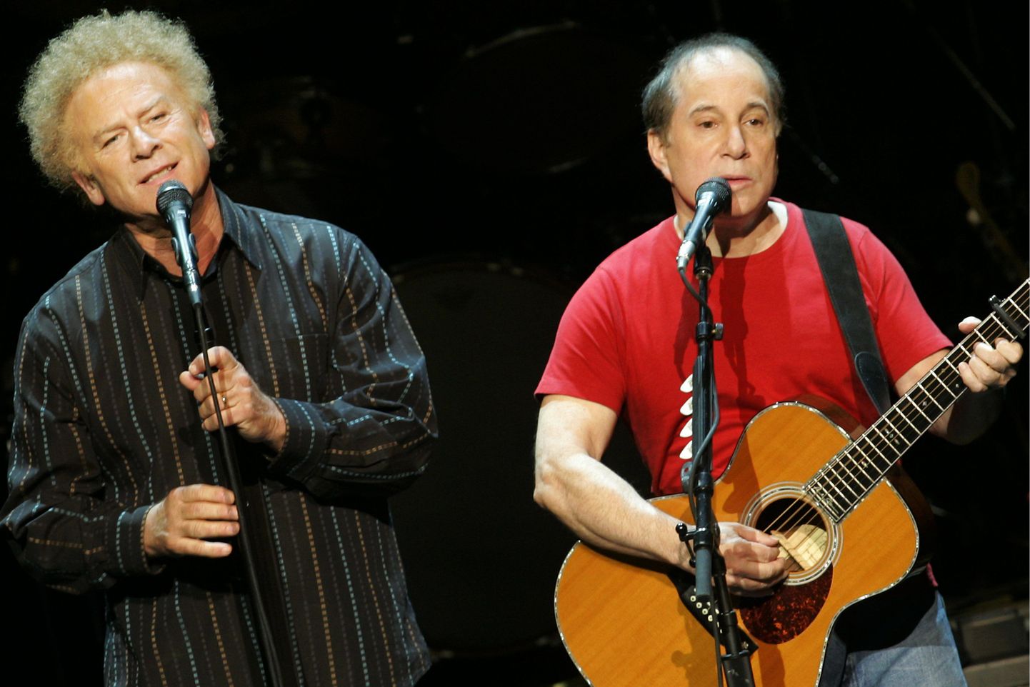 Art Garfunkel ja Paul Simon esinemas Oslos 24. juulil 2004.