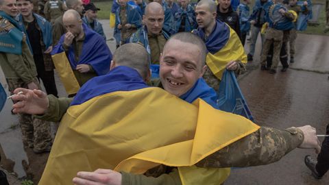 После обмена пленными в Украину вернулись еще 205 защитников страны