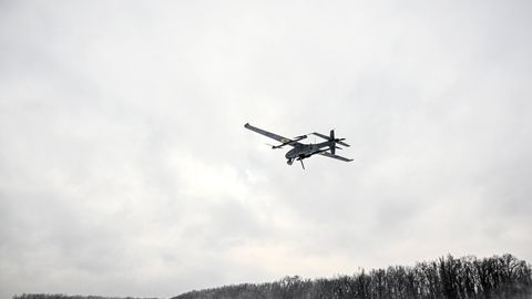 Rēzeknes novadā turpinās notriektā drona atlūzu me