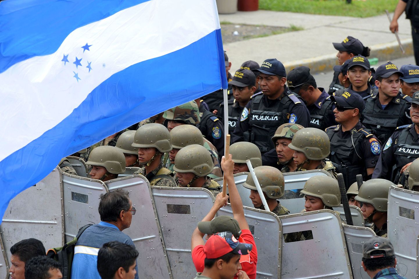 Hondurase kukutatud presidendi toetajad.