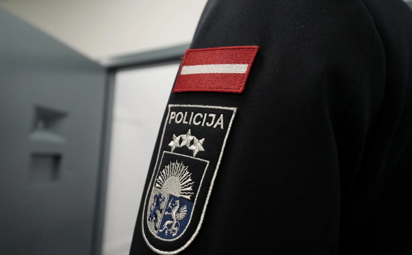 Сотрудник Госполиции