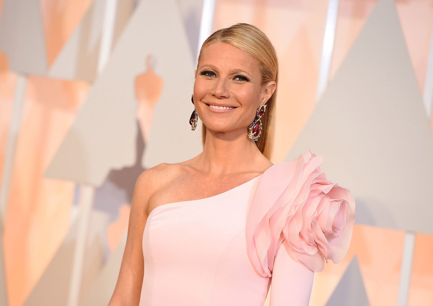 Gwyneth Paltrow arrives at the Oscars on Sunday, Feb. 22, 2015, at the Dolby Theatre in Los Angeles. (Photo by Jordan Strauss/Invision/AP)